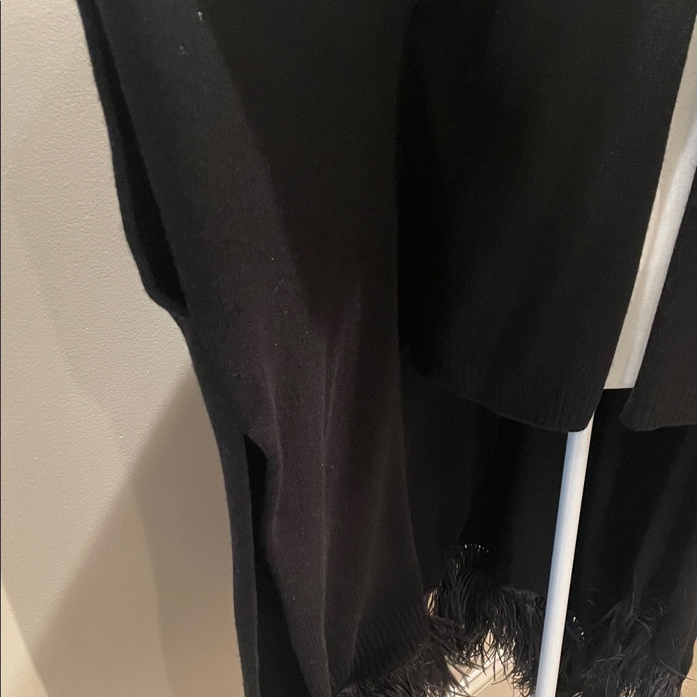 Valentino Black Knit cardigan/feather cape - Picture 8 of 10